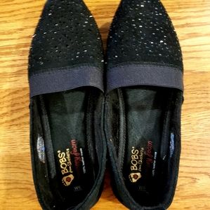 BOB'S BLING  SKECHERS  Sz 6
